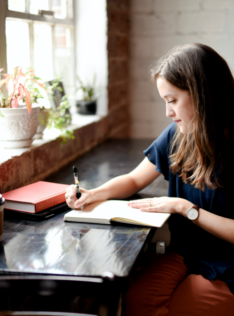 Picture of Artist bio service