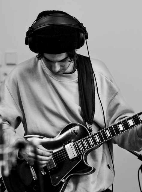 Picture of Guitarist service